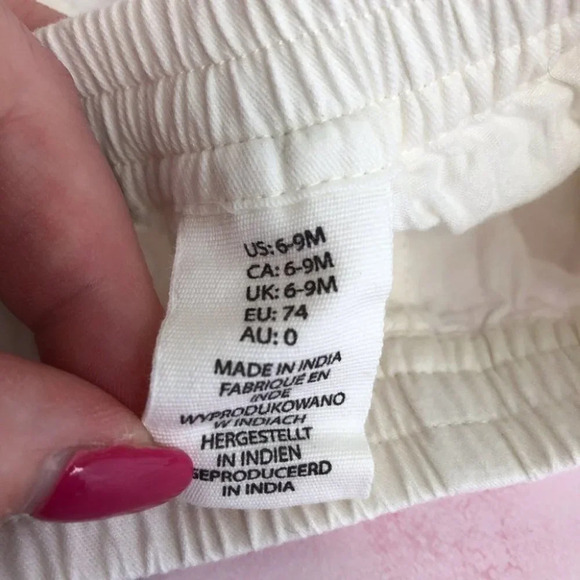 Shorts outfit Peek sleeveless blouse navy and H&M shorts white size 6-12 months - Picture 7 of 12